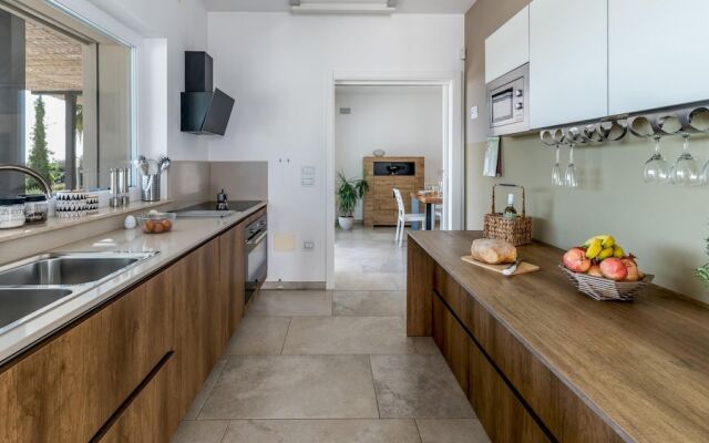 Villa I Chiani 8 Emma Villas