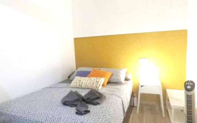 Apartment with 2 Bedrooms in Madrid, with Wifi