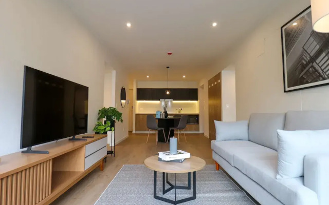 w Prestigious 2BR w Balcony Near Larcomar