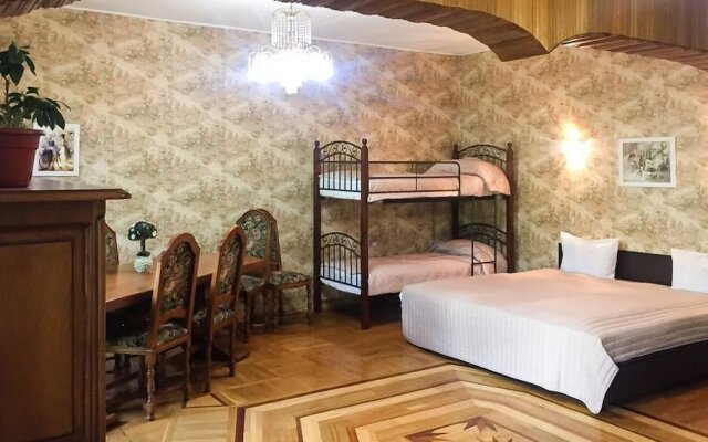 Versal Hotel on Kutuzovskiy