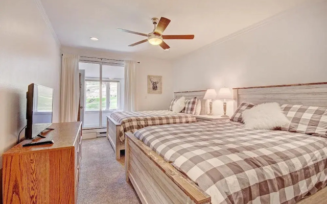 Newly Remodeled Ski-In Ski-Out Right By The Lift - FP304 by RedAwning
