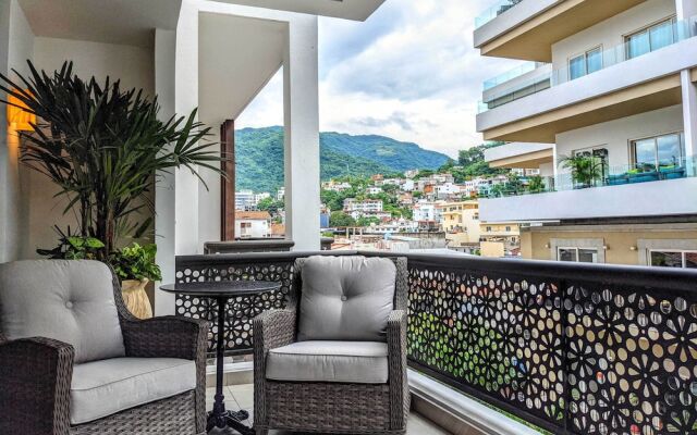 Luxe Puerto Vallarta Condo, Steps From it All