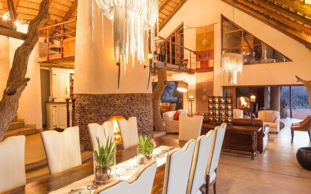 Royal Madikwe Game Lodge