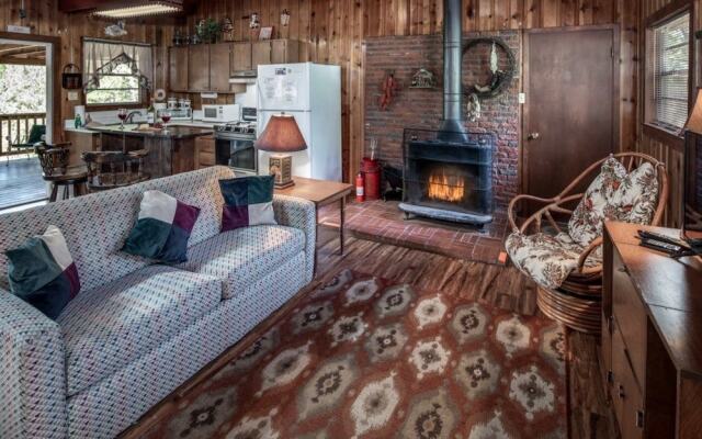 Petty Cabin - Two Bedroom Cabin