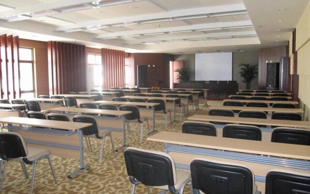Jiuhuashan Yangshan Centre Hotel