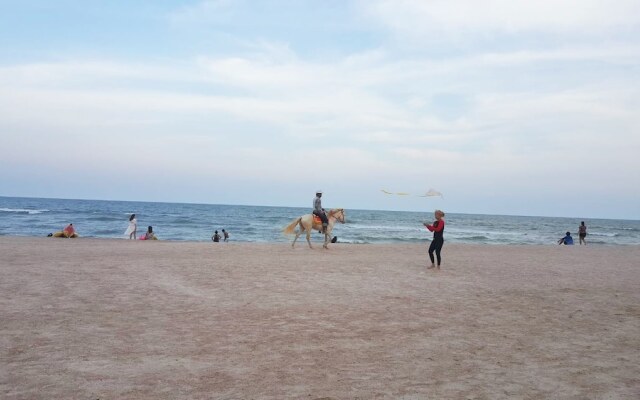 Condo Rain Chaam-Huahin by Joy