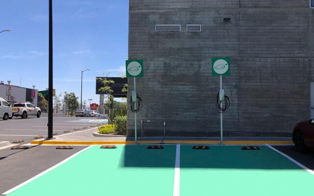 Microtel Inn & Suites by Wyndham Irapuato