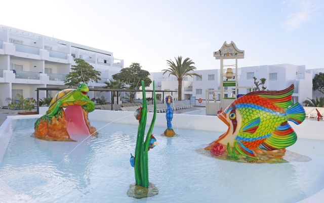 Aequora Lanzarote Suites