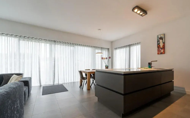 16p Spacious Villa on the Water in Zeewolde
