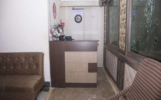 OYO 8109 Hotel Basera
