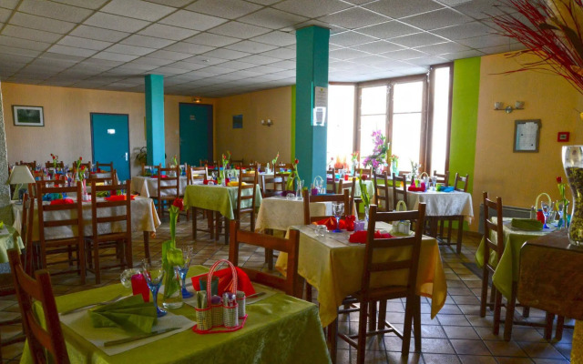 Hotel Des Cotes De Meuse