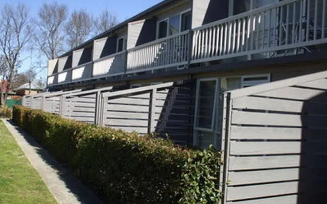Summer East Serviced Apartments