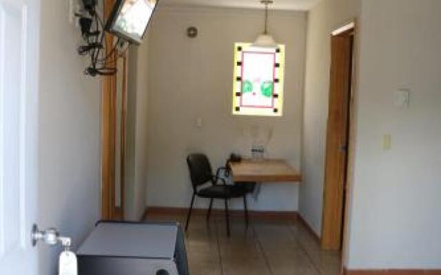 Cypres Hotel & Suites