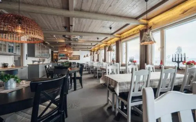 Lövåsgårdens Fjällhotell