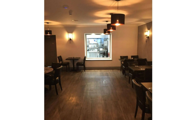 The Knowes Hotel & Restaurant