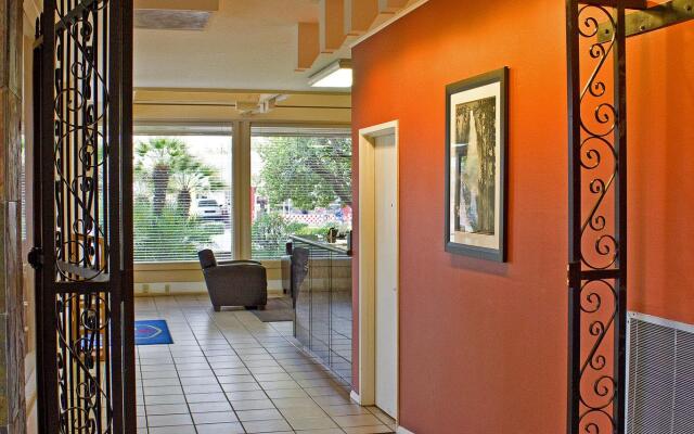 Best Western Village Inn