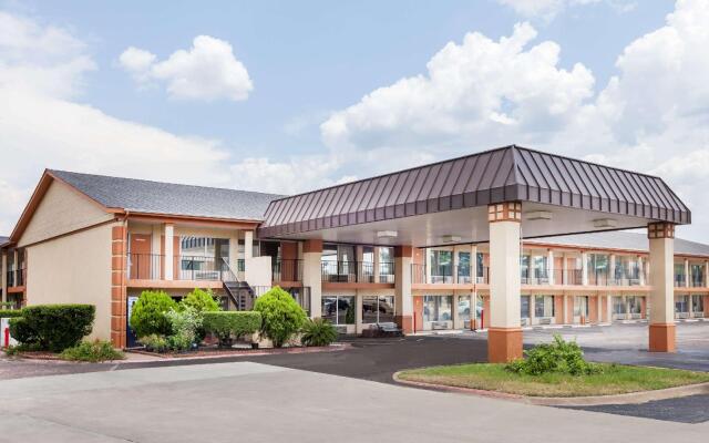 Arya Inn & Extended Stay