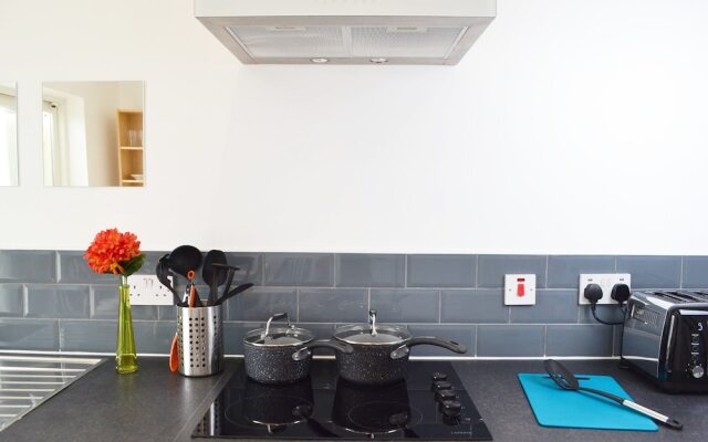 No 40, 5 beds, sleeps 7