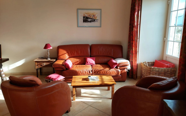 Holiday Home in Lannilis Near Sea
