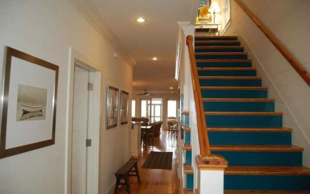 Happy Days - 5 Br Home