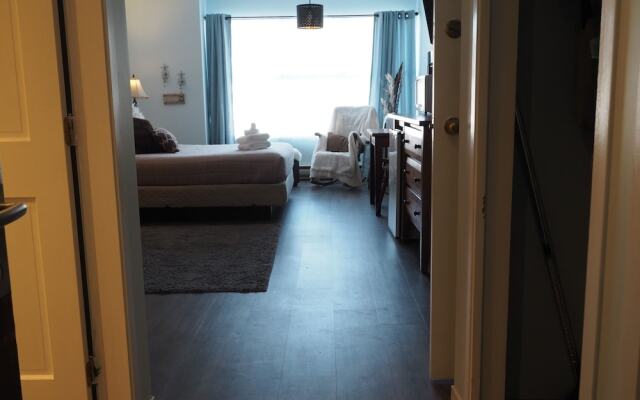 Apex Inn 1 Bdrm Suite 305-306 2 Bedroom Condo