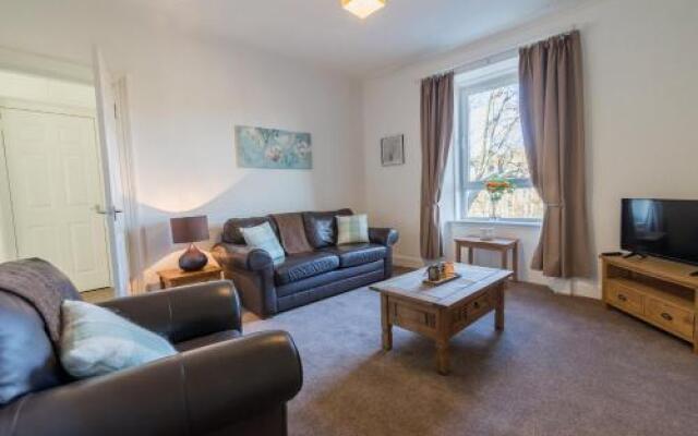 Riverside View Apartment