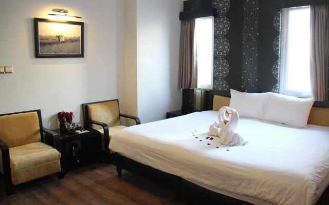 Orchid Hotel