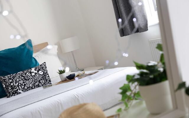 Chandlers Walk Modern Comfy Family Home in Exeter