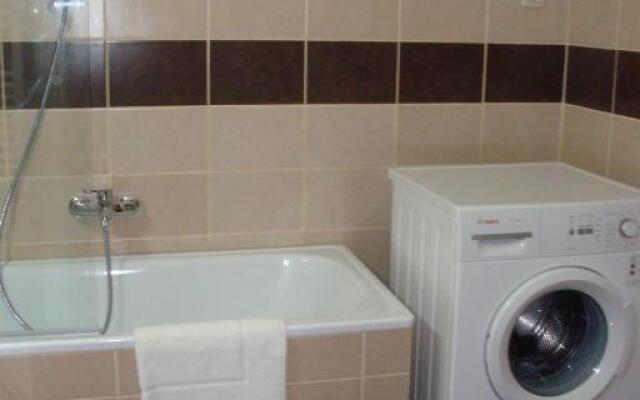 Market Square Apartment