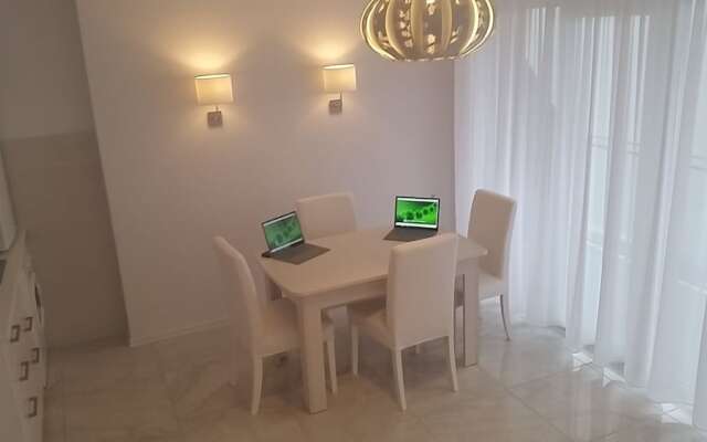 TopClassTutors.ORG Luxury hotel