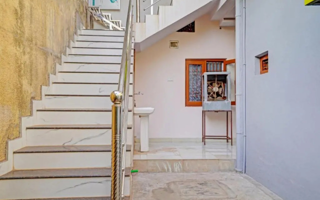 Spot On Hotel Evening Star Inn