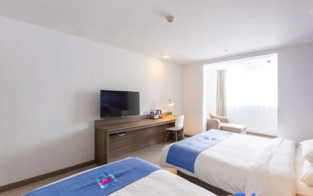 Pai Hotel Xining Railway Station