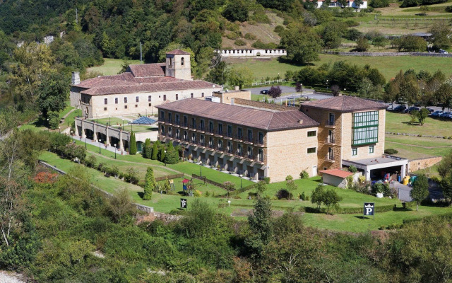 Parador De Cangas De Onis