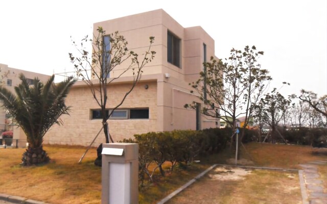 Jeju Track & Unshared House Pension