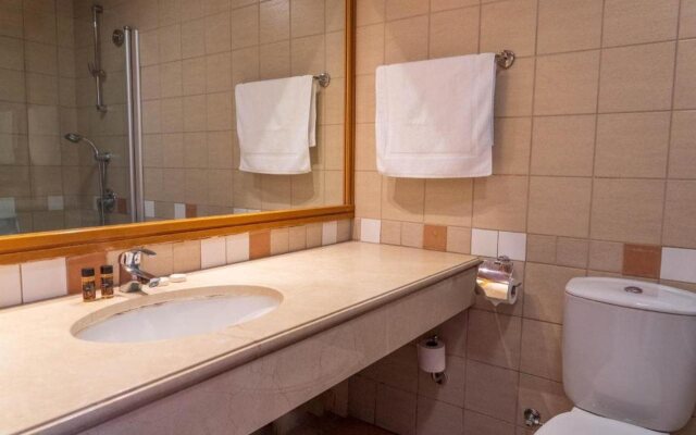 Paphos Gardens Hotel And Apartments