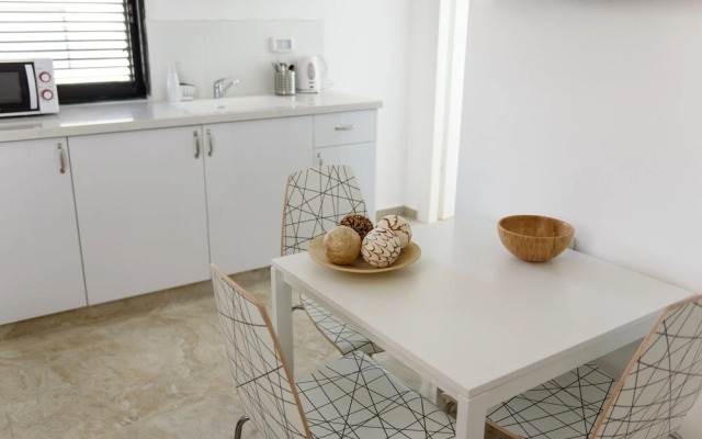 Beach View Apartments And Studio