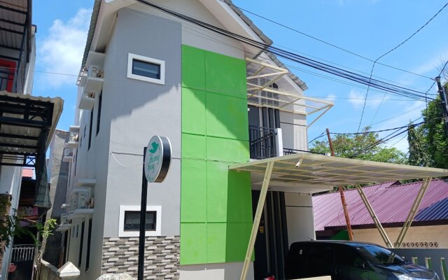 Super OYO 93085 Homy Stay Syariah