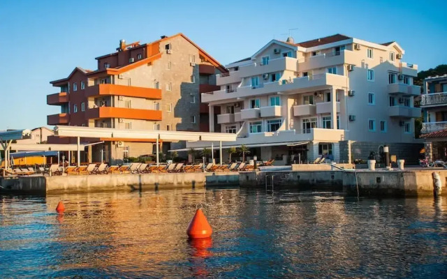 Adeona apartments