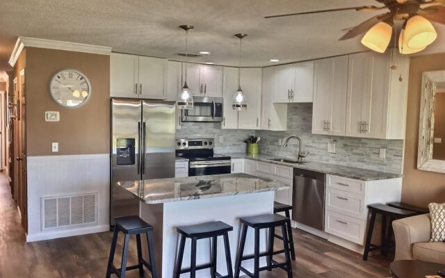 6 A, One Bedroom Condo