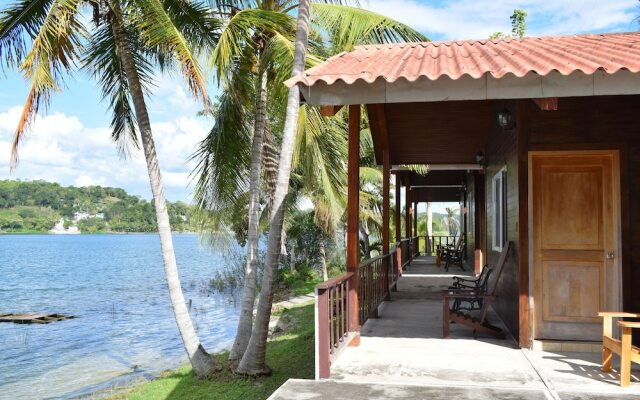 Hotel Santa Bárbara Tikal