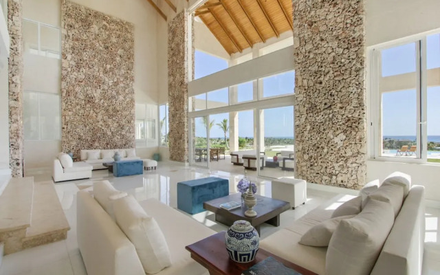Stunning 6BR Villa With Ocean View in Cap Cana