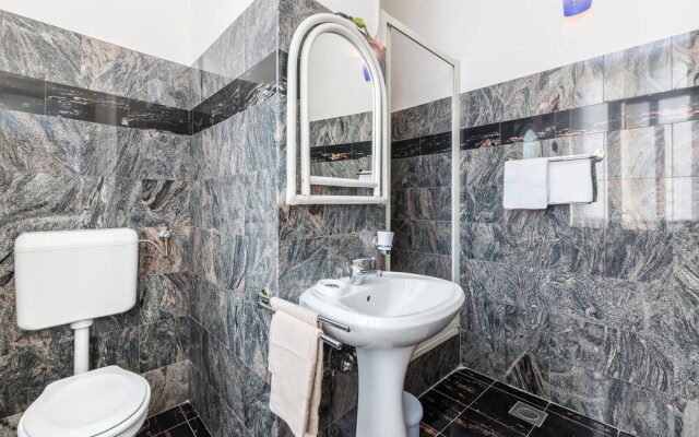 Awesome Apartment in Pula With Wifi and 2 Bedrooms