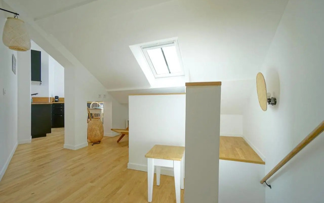 BEAUTIFUL BRIGHT apartment near the Marais