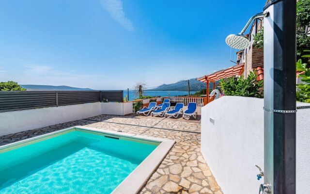 Stunning Home in Rovanjska With 5 Bedrooms, Wifi and Outdoor Swimming Pool