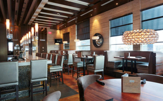 Sandman Hotel & Suites Winnipeg Airport