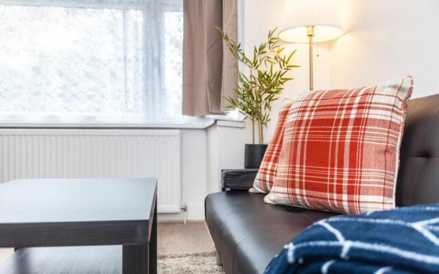 Autonomous 2 BDR apartment with Garden and Parking