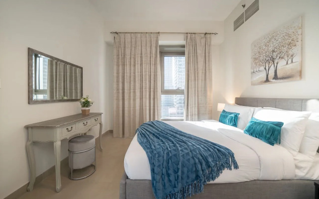 Stunning flat with balcony in Sparkle Tower