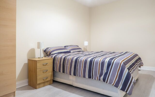 OLD Church Road - Deluxe Single Guest Room 4