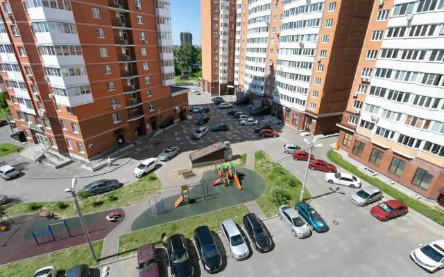 Apartments on Voroshilov street 143B building 2
