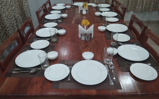 Le Roi Floating Huts & Eco Rooms